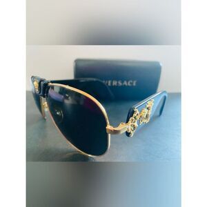 Versace VE2150Q Aviator Unisex Sunglasses Authentic and Great Condition